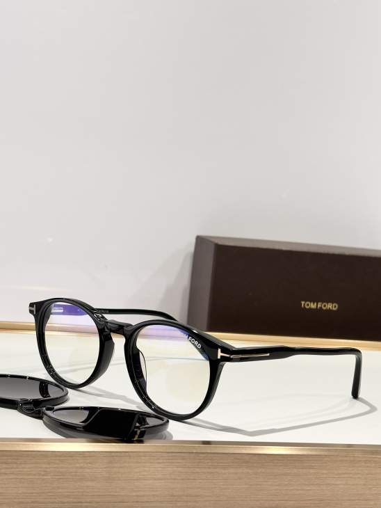 Picture of Tom Ford Sunglasses _SKUfw75732070fw